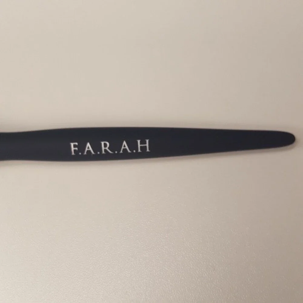 F.A.R.A.H Contour Brush 218 M NEW Midnight 5/$25